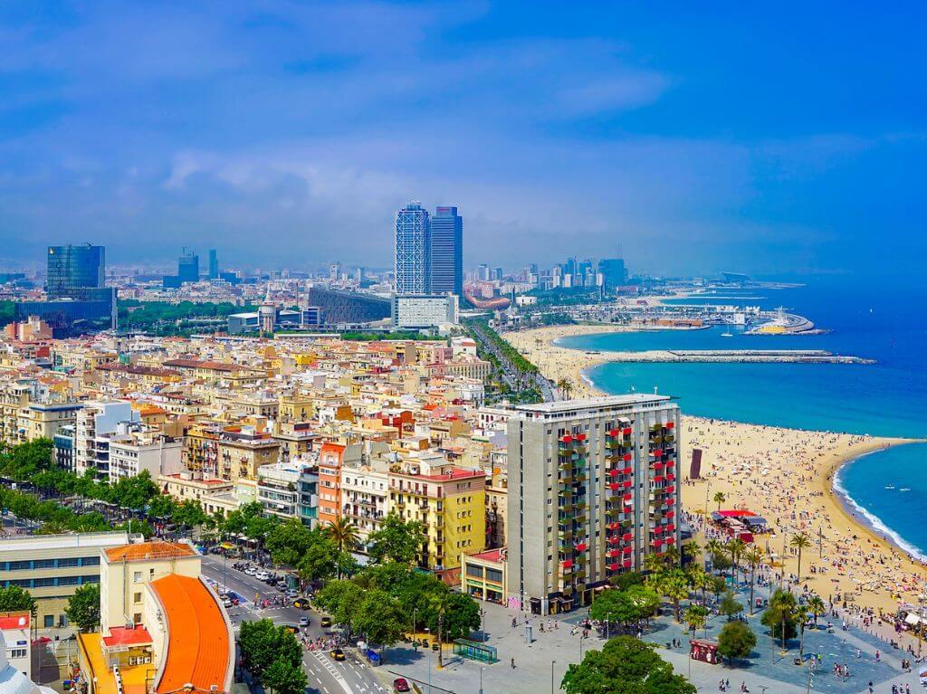 Panoramski pogled na Barcelonu i plaže