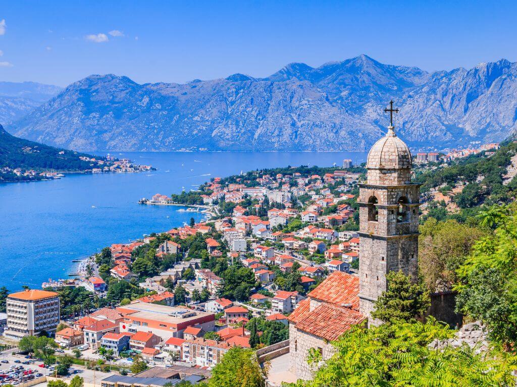 Kotor i pogled na zaljev