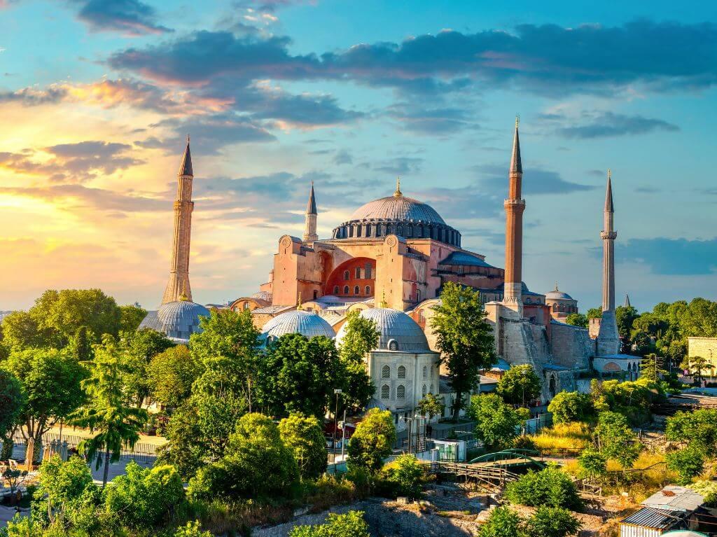 Istanbul: Grad Burne Prošlosti