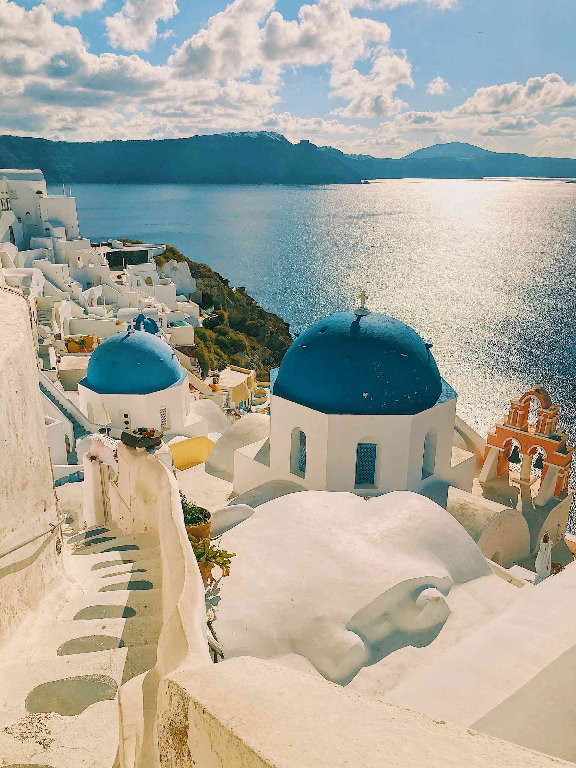 Santorini: Otkrijte Romantiku Otoka